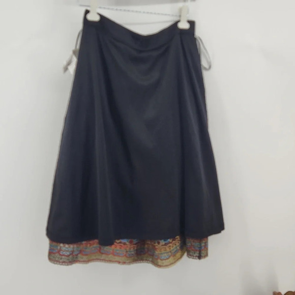 FOREVER 21 MESH  MIDI EMBROIDERED SKIRT - Picture 5 of 5